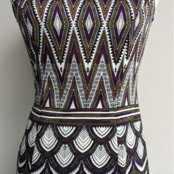 Geometric print sleeveless bodycon dress - Picture 5 of 7